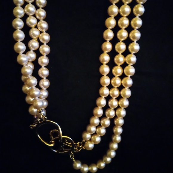Kenneth J. Lane Multi Strand Faux Pearl 17" Necklace, 18k gp KJL Clasp Vintage - Picture 3 of 6